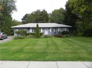 812 Embury Rd, Penfield, NY 14526