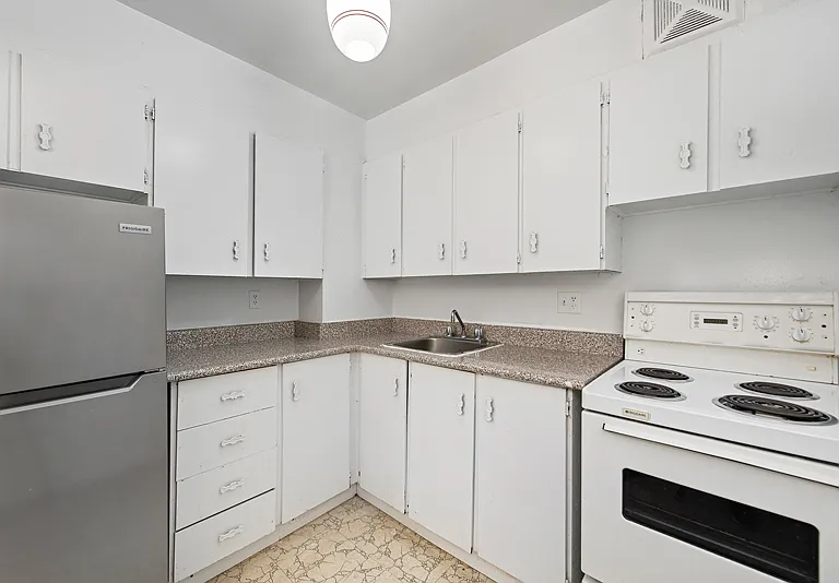 10 Macey Ave — Photo 12
