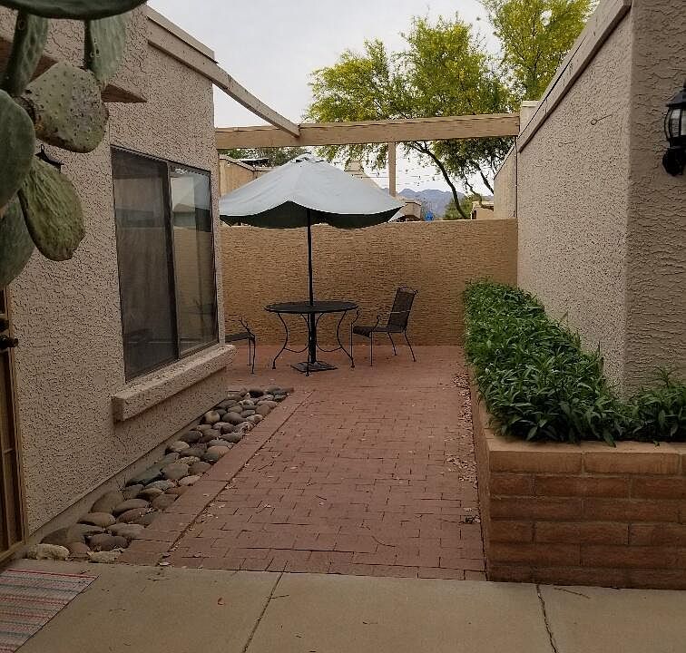 2nd image of 3505 N Brookhaven Ln