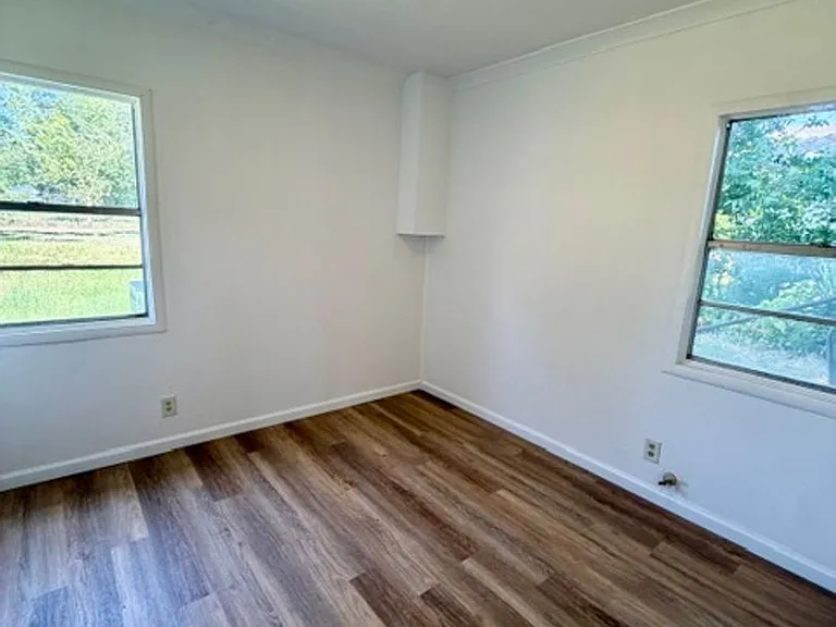 540 Dunbar St — Photo 6