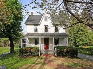 18 Baumgardner Rd, Willow Street, PA 17584