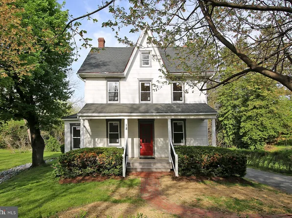 18 Baumgardner Rd, Willow Street, PA 17584