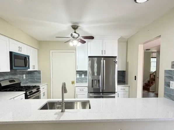 40 Whitby Cir, Franklin Twp., NJ 08873