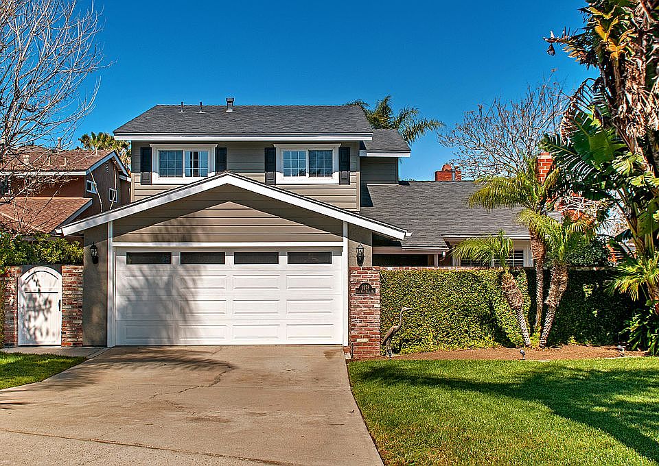 2nd image of 2278 Del Mar Heights Rd