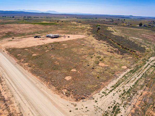 17 W Chase Dr, La Sal, UT 84530
