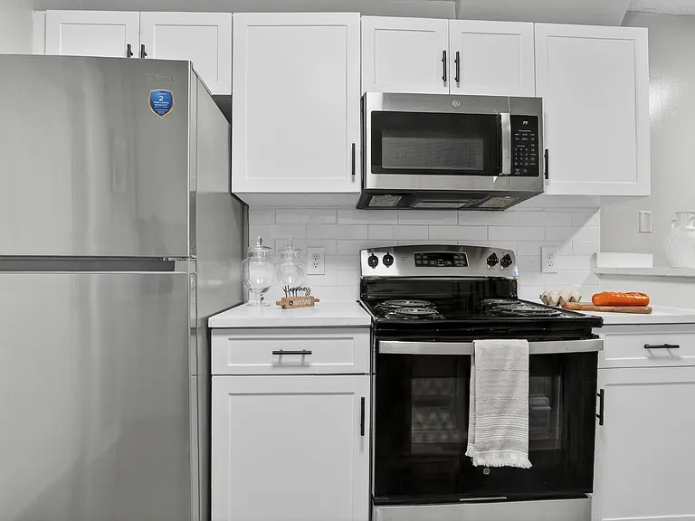 Oakwood Townhomes — Photo 6