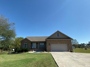 3896 Binns Mill Rd, Herndon, KY 42236