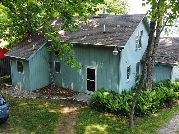 2nd image of 7189 W Glenmere Rd