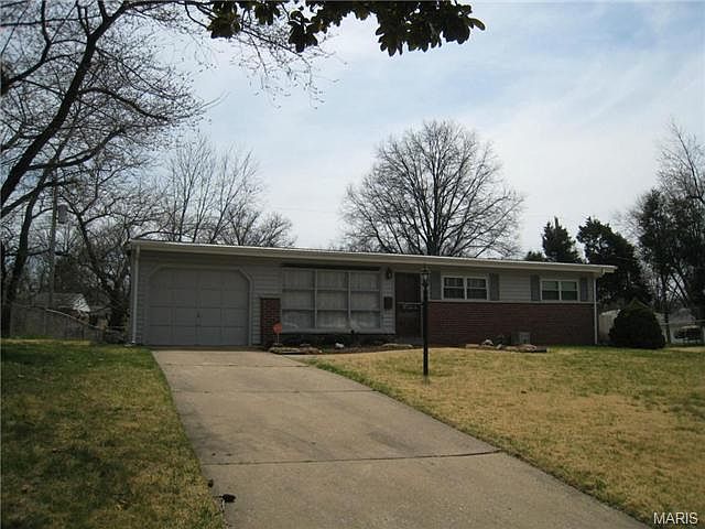 1st image of 1860 Allen Dr