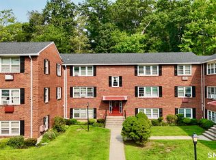 Oak Woods, Branford, CT 06405