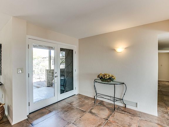 4th image of 4025 N Via Tranquilo