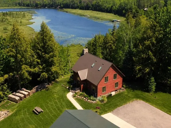 670 McGuire Rd, Elcho, WI 54428