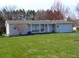 7660 Highland Dr, Gasport, NY 14067