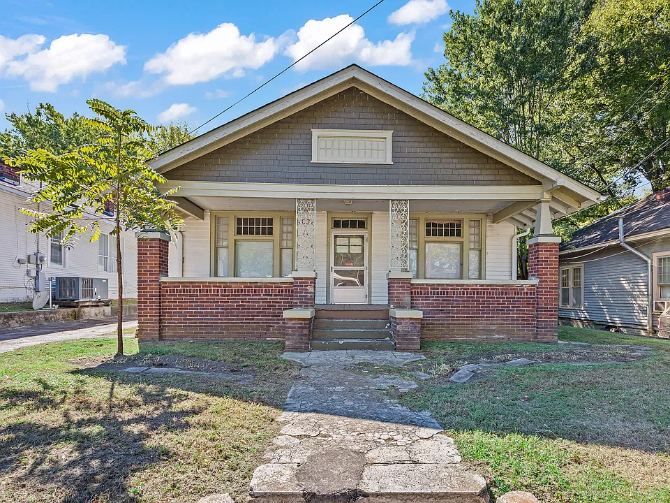 314 W King St