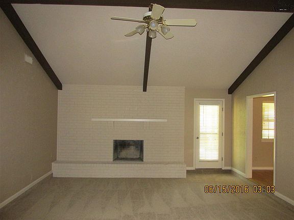 5th image of 2805 Loma Linda Ln