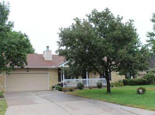 48 Huntington Rd, Augusta, KS 67010