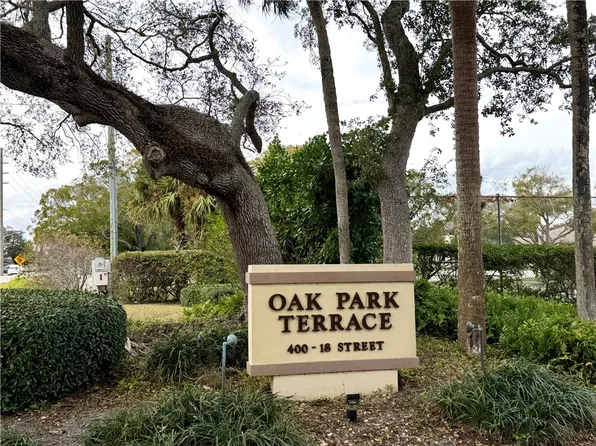 400 18th St APT B4, Vero Beach, FL 32960