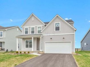 412 Colonial Club Rd, Commercial Point, OH 43116