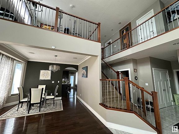 3rd image of 4227 Savaryn Dr SW