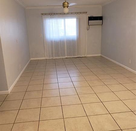 3rd image of 200 S Birch Rd APT 203