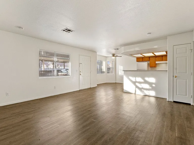 2200 Benmore St #101 — Photo 6