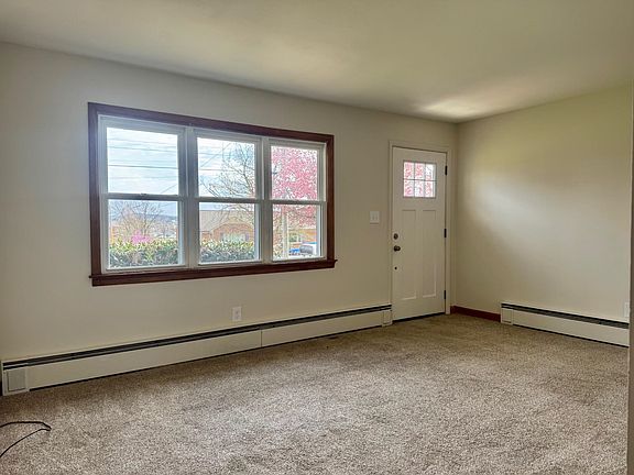 3rd image of 555 Hartman Dr