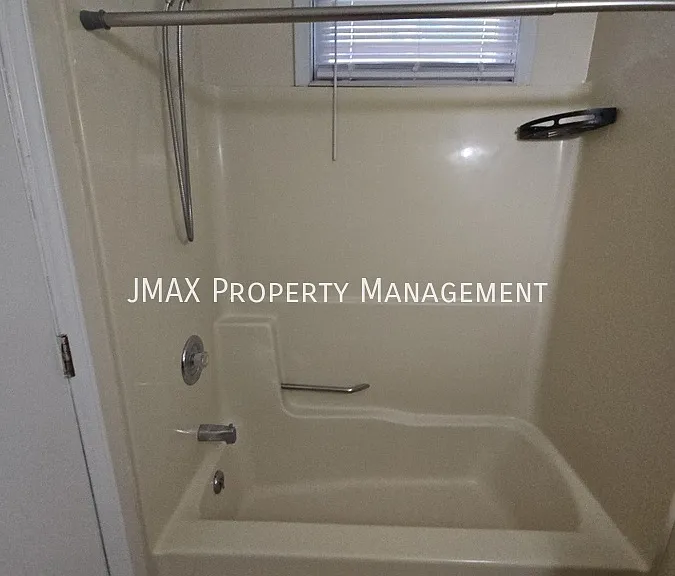 2411 Colonial Ave SW #2411 COLONIAL AVE — Photo 10