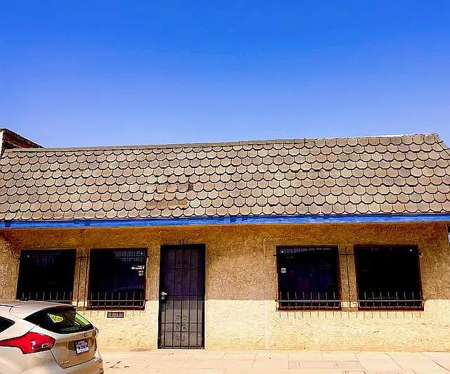 Front private entrance. No common walls with neighbors.