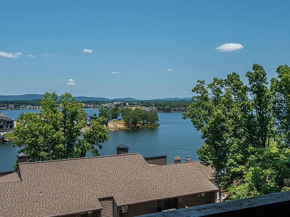 3rd image of 200 Hamilton Oaks Dr #G-1