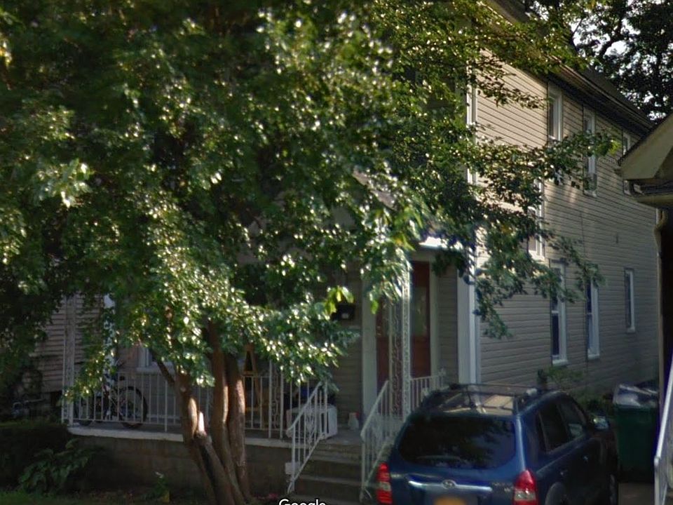1st image of 136 Heath St