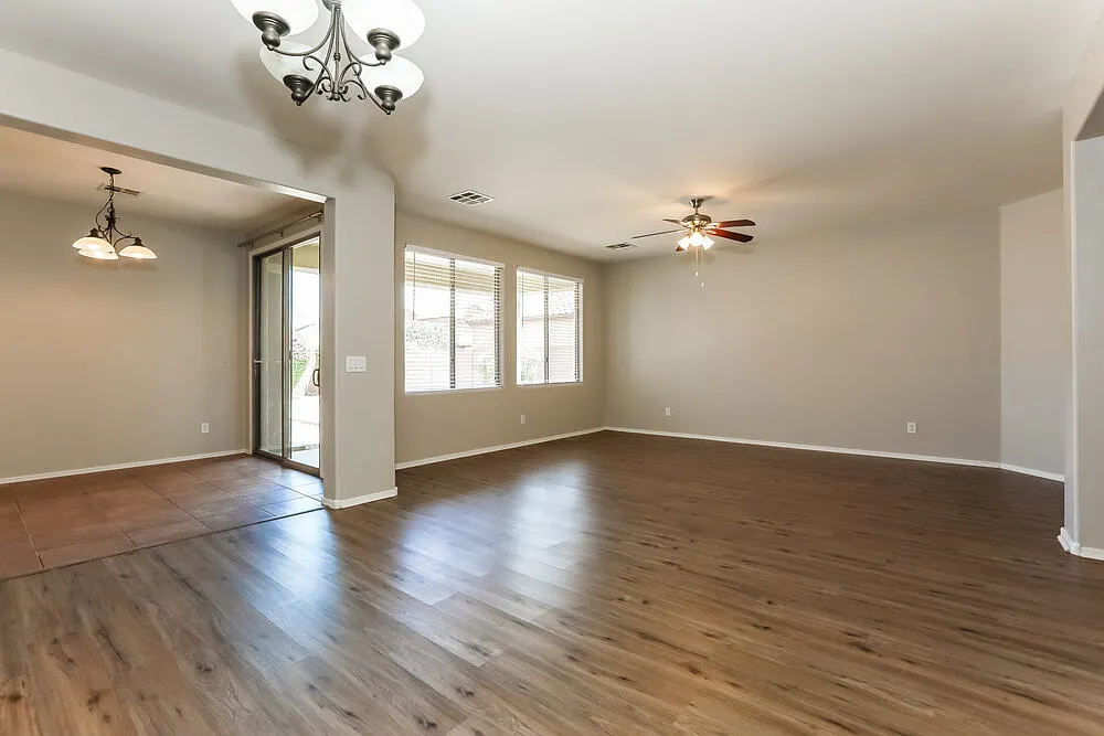 4 bed, 2.0 bath, 2045 sqft, $2,545 — Photo 4