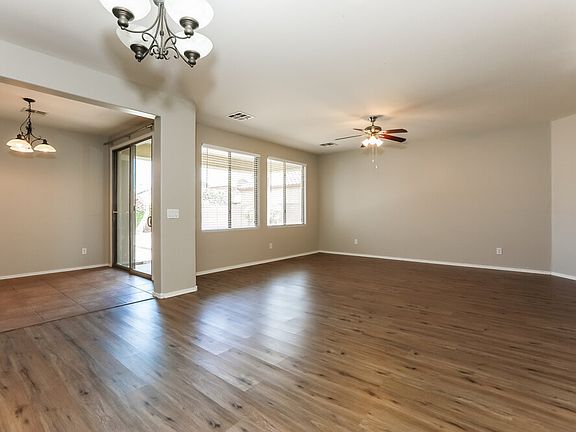 4th image of 3258 E Ivanhoe St