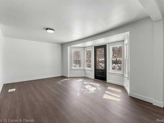 5th image of 4296 Burgess Rd