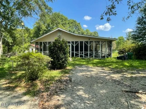 15101 Bethel Hill Rd, Vancleave, MS 39565