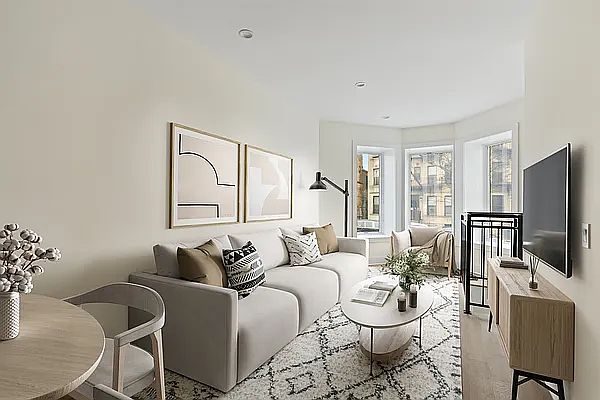 1st image of 473 Bainbridge St #1A