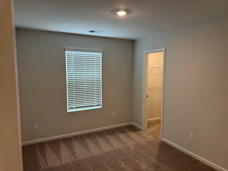 221 Roof St — Photo 10