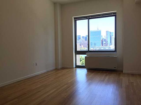 3rd image of 4-75 48th Ave #621