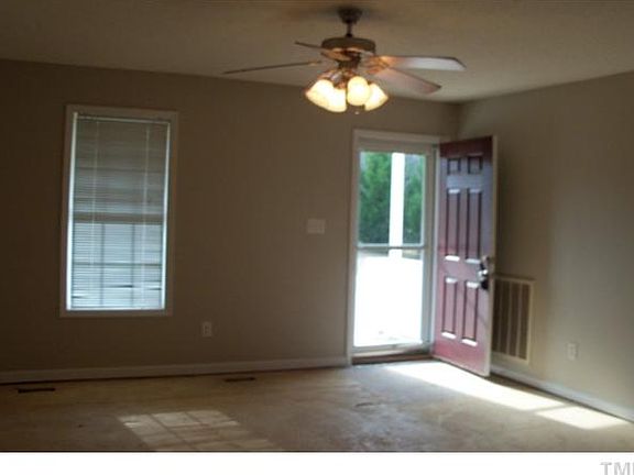 2nd image of 40 Boxwood Ln