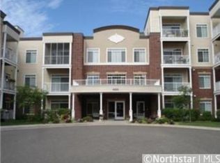 8200 W 33rd St APT 212, Minneapolis, MN 55426