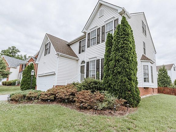 2nd image of 10921 Stonewell Cir