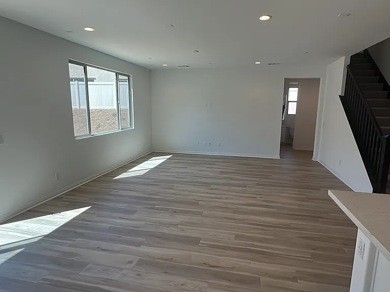 21469 Thomas Ct — Photo 12