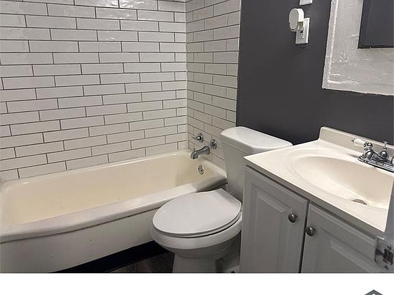 4th image of 12517 Imperial Ave #1