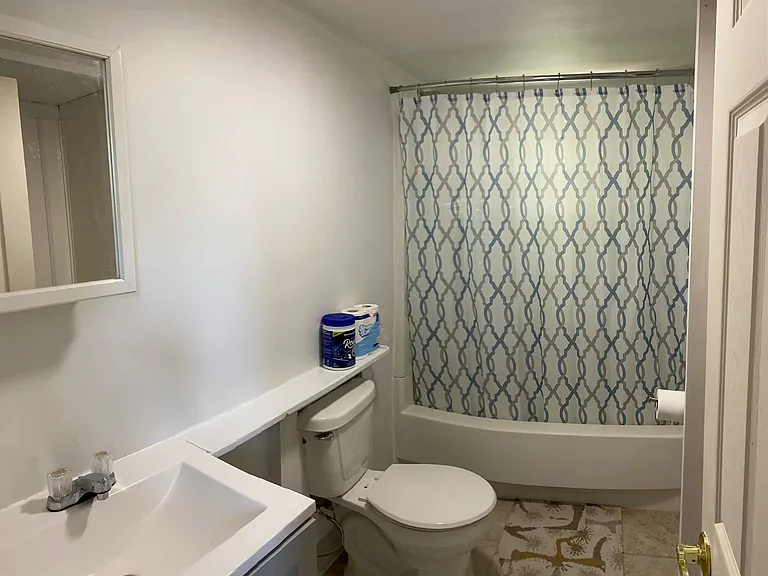 61 Pointview Rd #2 — Photo 43