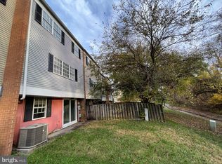 19 Middleview Ct, Baltimore, MD 21244