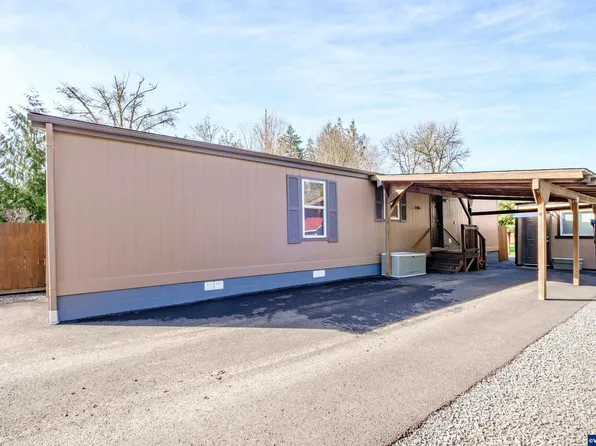 530 Surrey Ln, Sweet Home, OR 97386