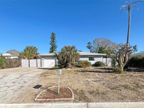 318 41st Ave, Saint Pete Beach, FL 33706