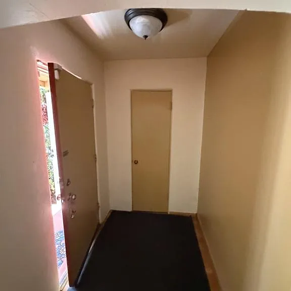 700 Solano Dr SE — Photo 6