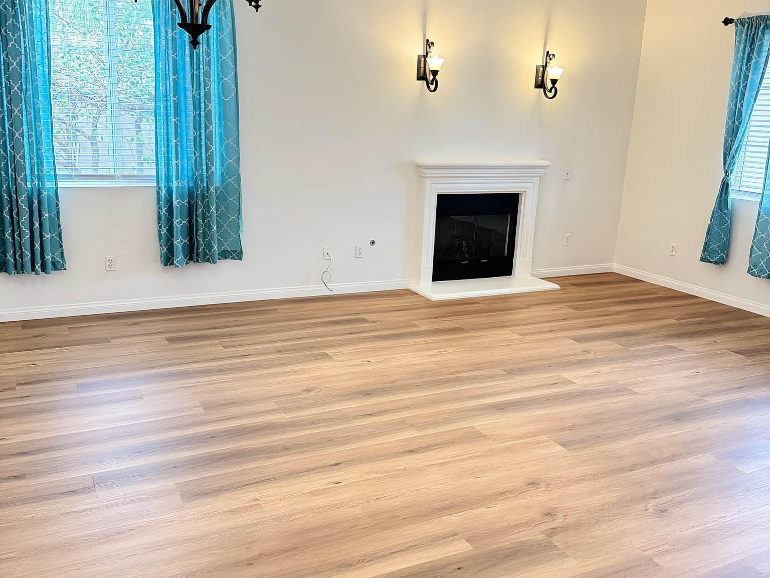 4 bed, 2270 sqft, $4,000 — Photo 2