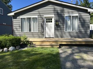 1024 Monica Pl, Waterford, MI 48327