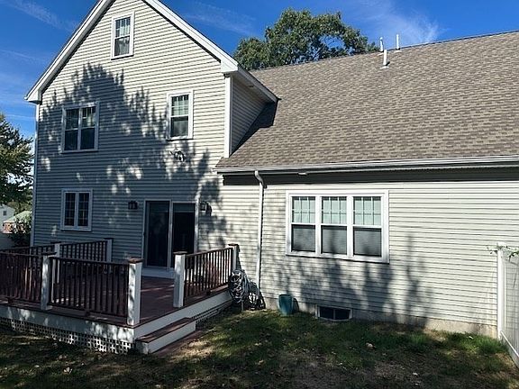4th image of 35 Sunset Ave #35